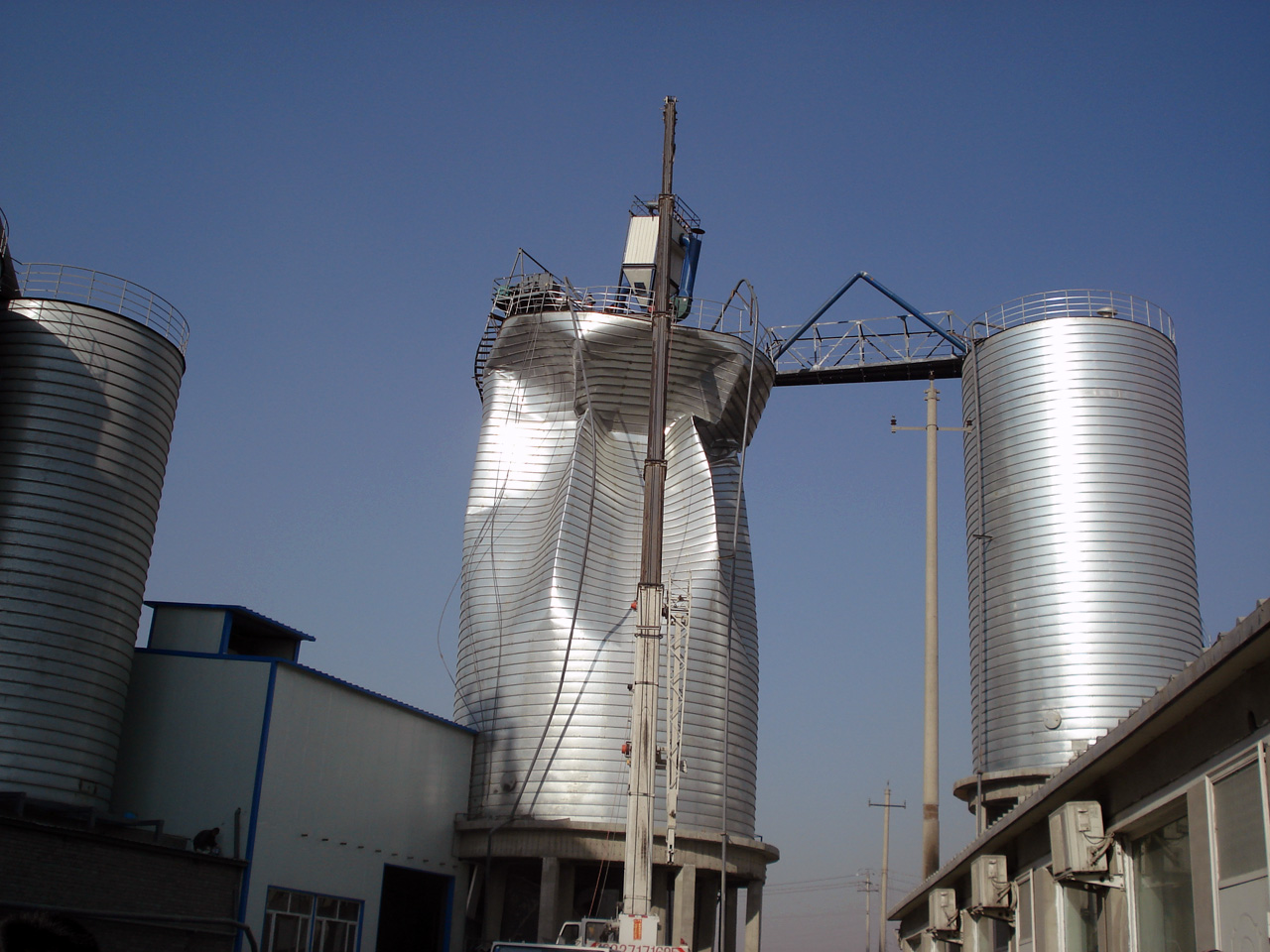 steel silo collapse